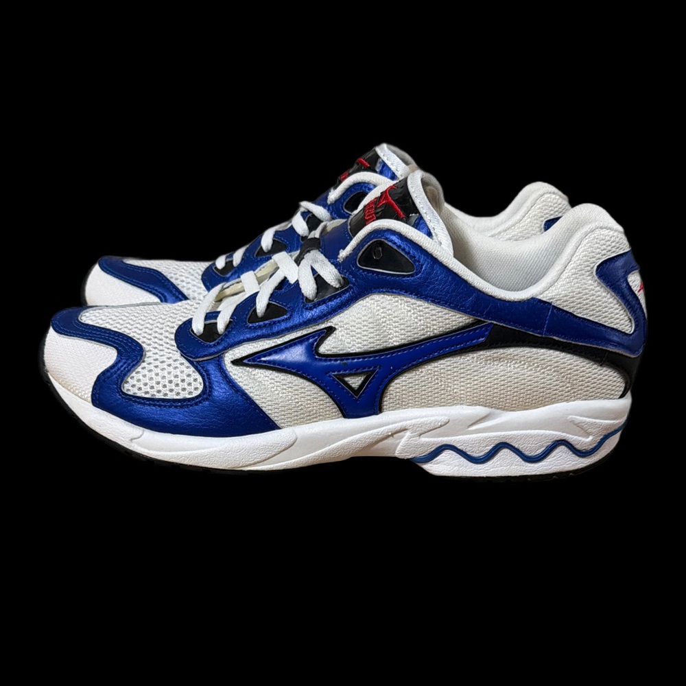 Mizuno Wave-Goodbye Men’s White and Blue Running Lifestyle shoes Size 11 NWB